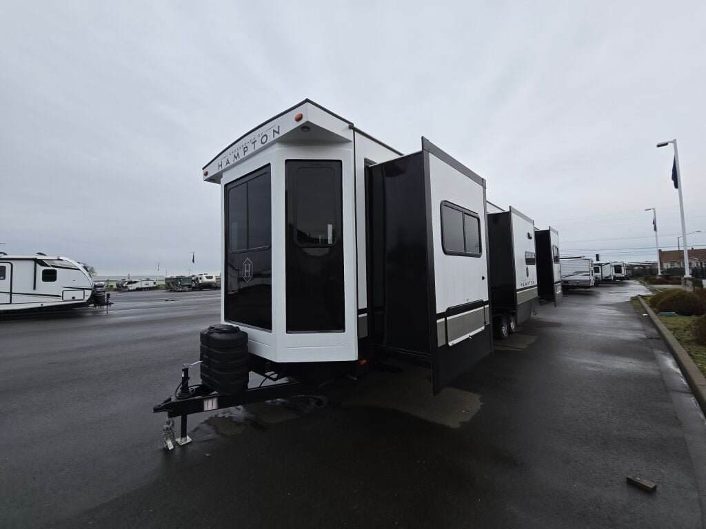 2024-Crossroads-Hampton-378DBB-Destination-Trailer-Stock-CC5004-on-sale-at-Poulsbo-RV-1.jpg
