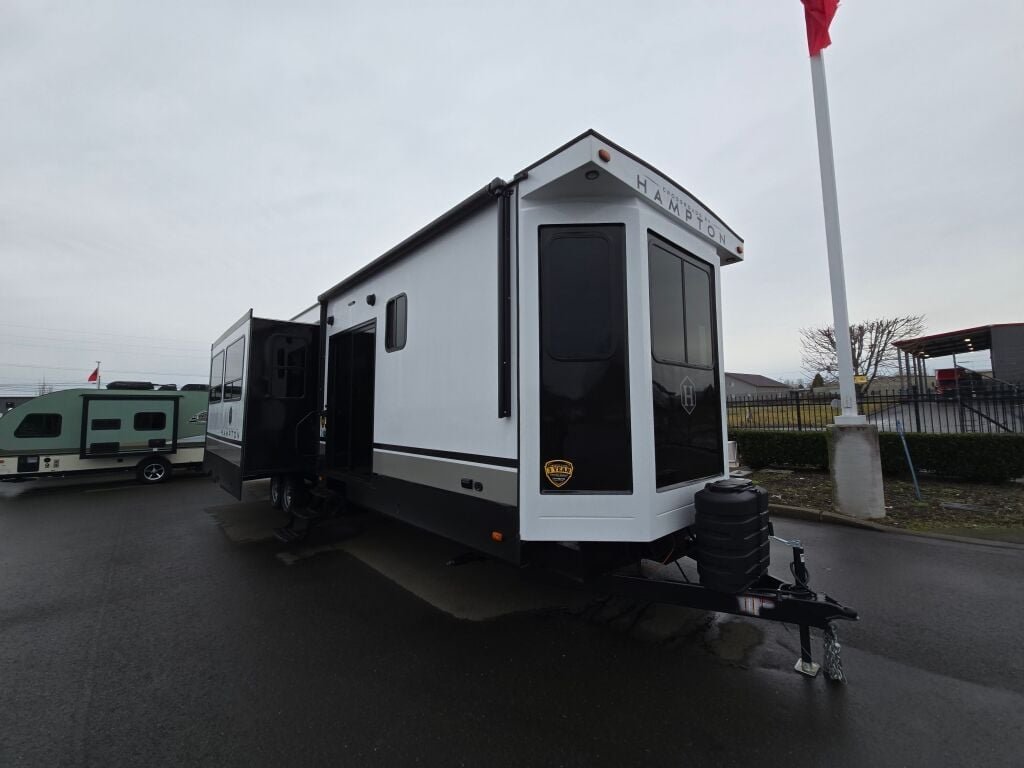 2024-Crossroads-Hampton-378DBB-Destination-Trailer-Stock-CC5004-on-sale-at-Poulsbo-RV.jpg