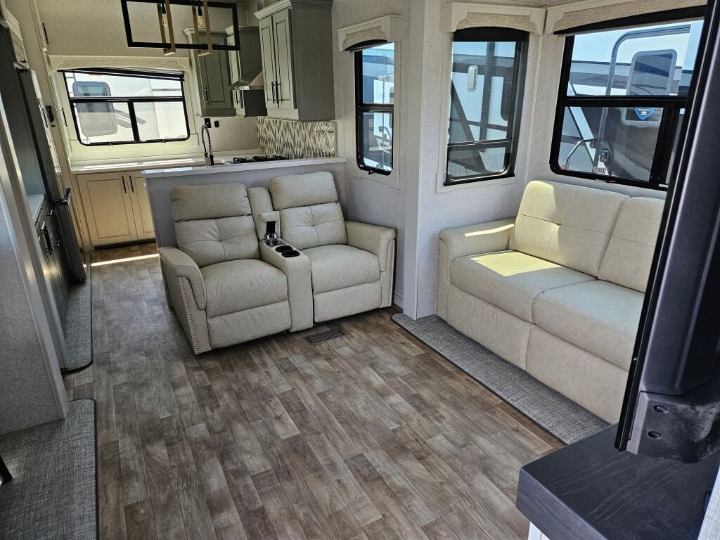 2024-Crossroads-Redwood-RW4001LK-Fifth-Wheel-Stock-E5782-on-sale-at-Poulsbo-RV-4.jpg