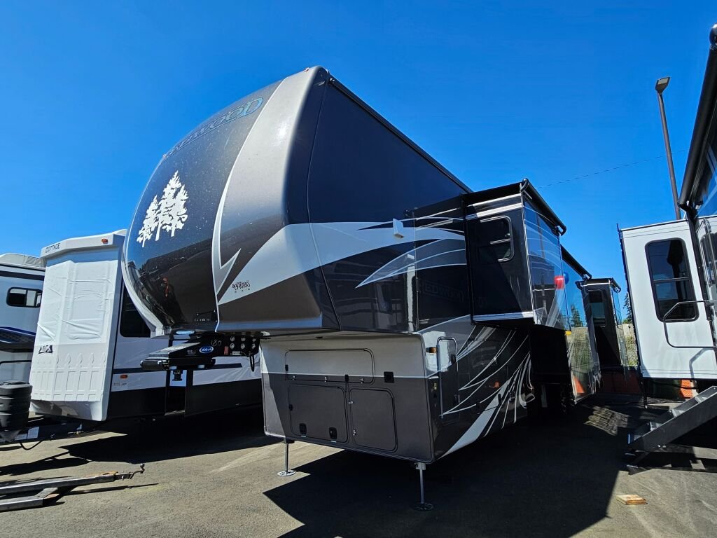 2024-Crossroads-Redwood-RW4150RD-Fifth-Wheel-Stock-K5986-on-sale-at-Poulsbo-RV-1.jpg