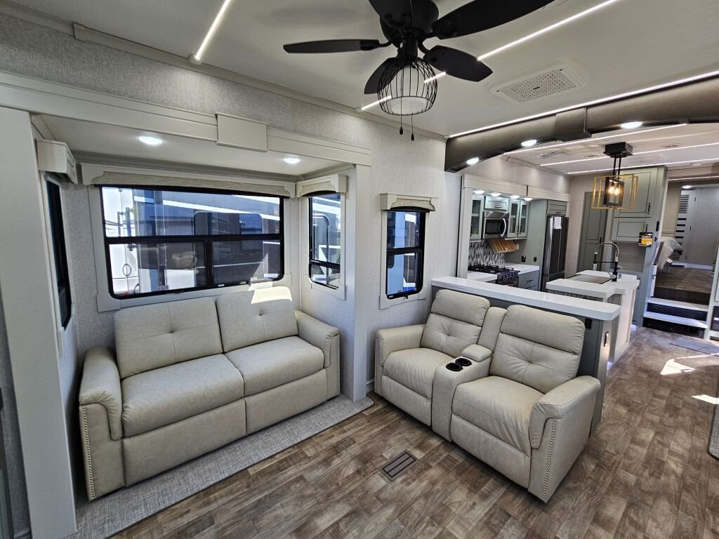 2024-Crossroads-Redwood-RW4150RD-Fifth-Wheel-Stock-K5986-on-sale-at-Poulsbo-RV-11.jpg