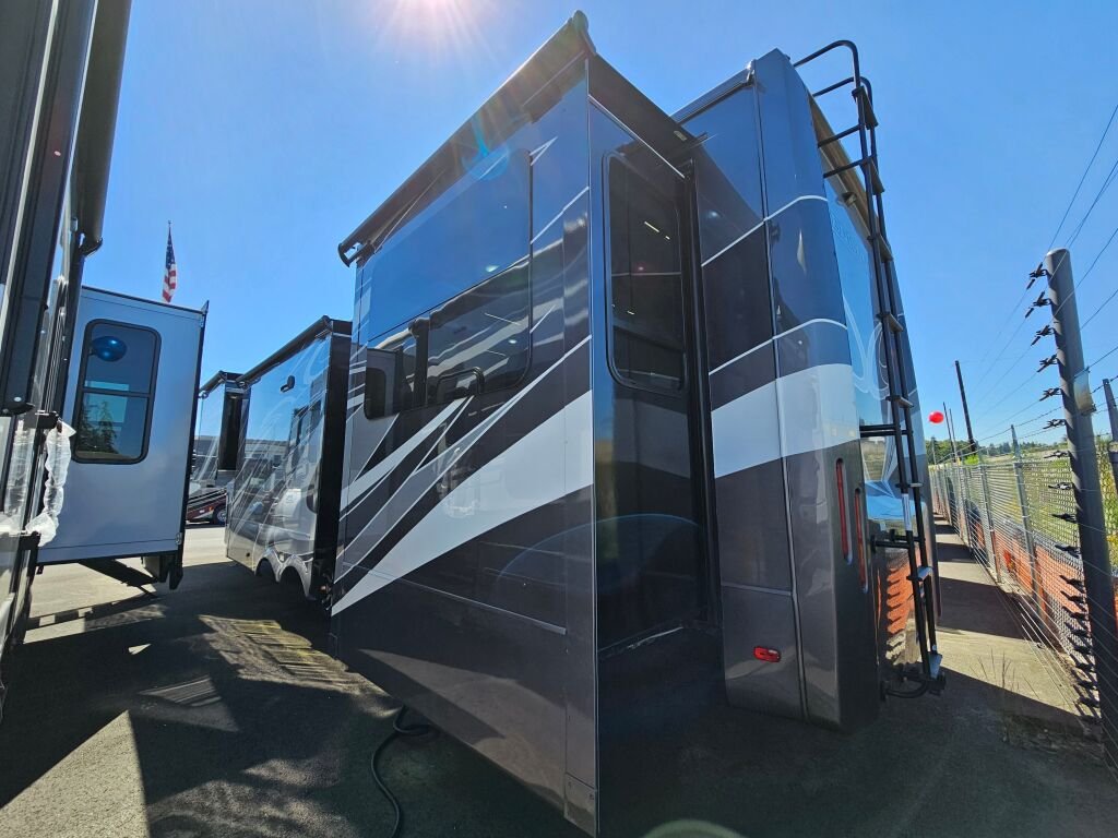 2024-Crossroads-Redwood-RW4150RD-Fifth-Wheel-Stock-K5986-on-sale-at-Poulsbo-RV-2.jpg
