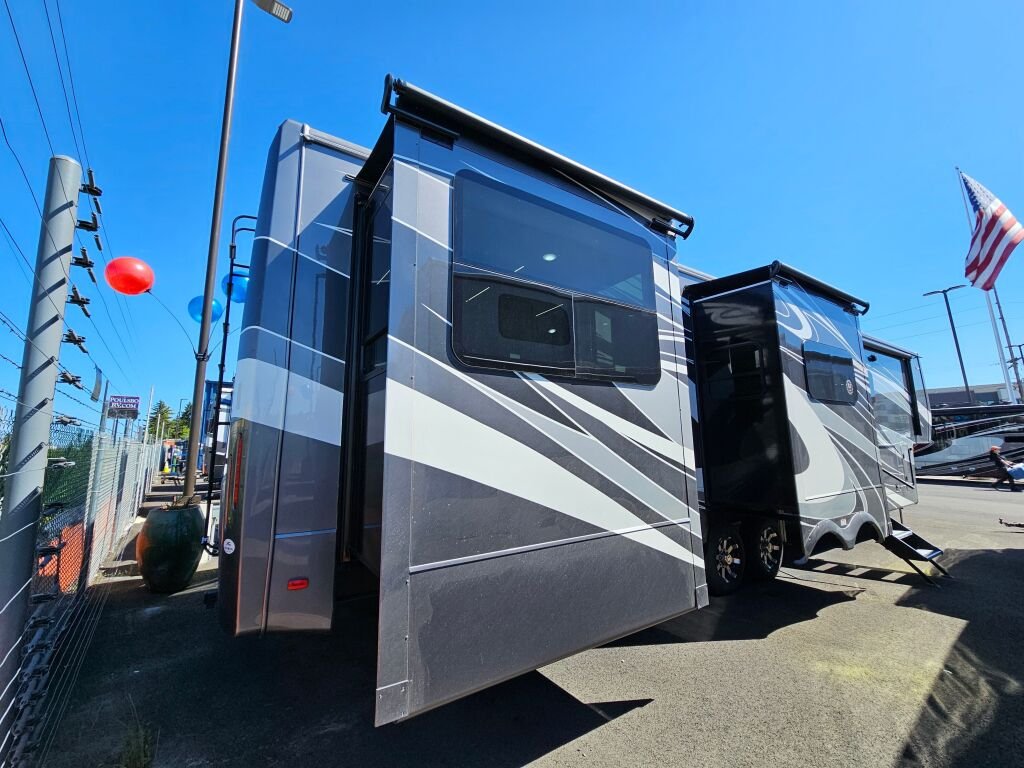 2024-Crossroads-Redwood-RW4150RD-Fifth-Wheel-Stock-K5986-on-sale-at-Poulsbo-RV-3.jpg
