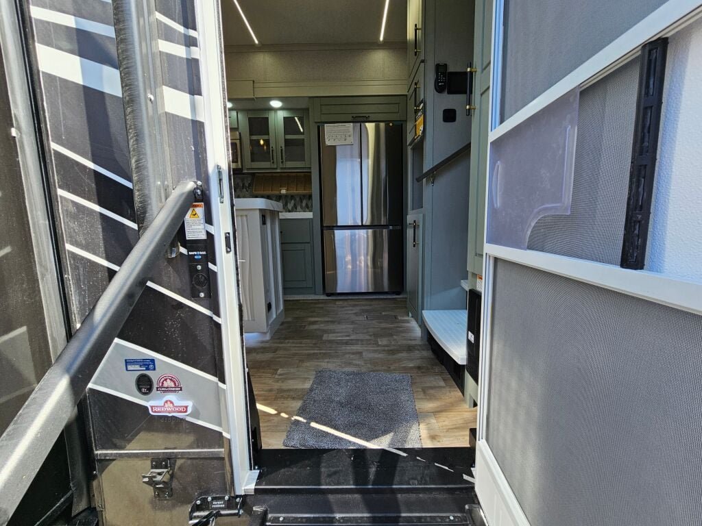 2024-Crossroads-Redwood-RW4150RD-Fifth-Wheel-Stock-K5986-on-sale-at-Poulsbo-RV-4.jpg