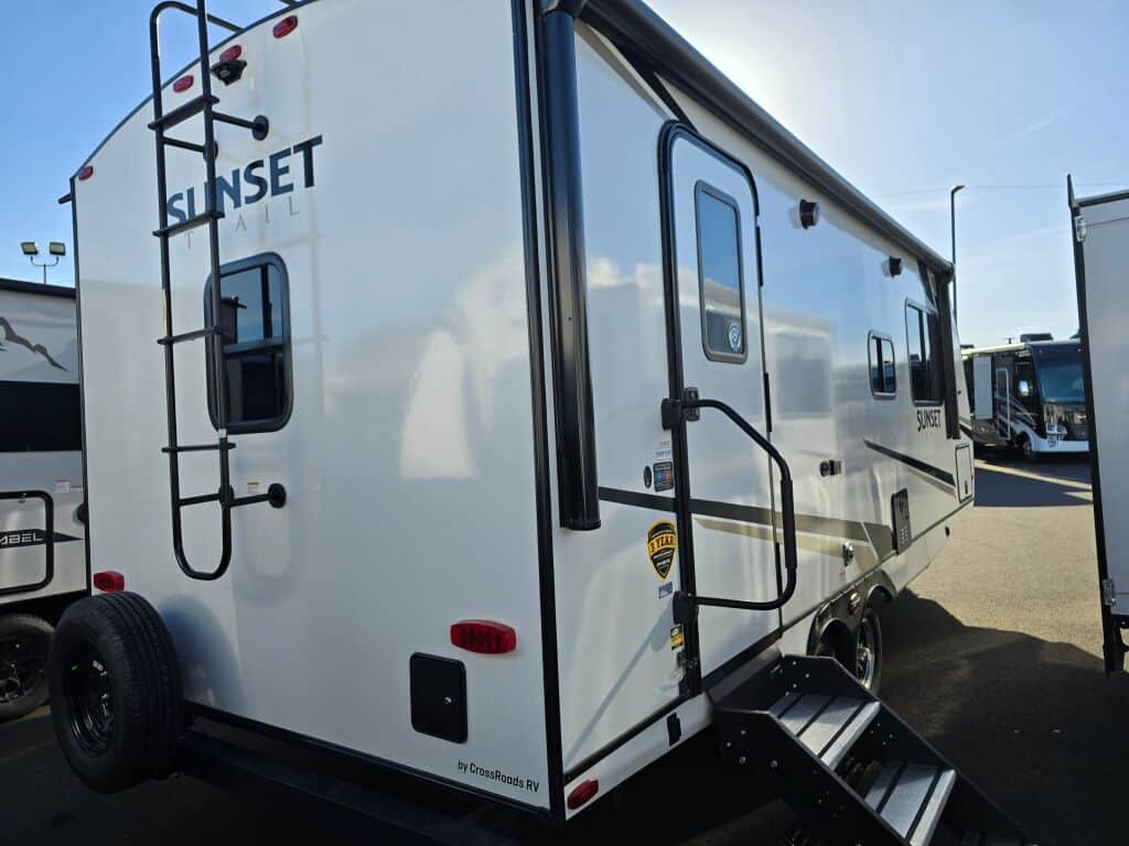 2024-Crossroads-Sunset-Trail-Super-Lite-SS212RB-Travel-Trailer-Stock-K5944-on-sale-at-Poulsbo-RV-3.jpg