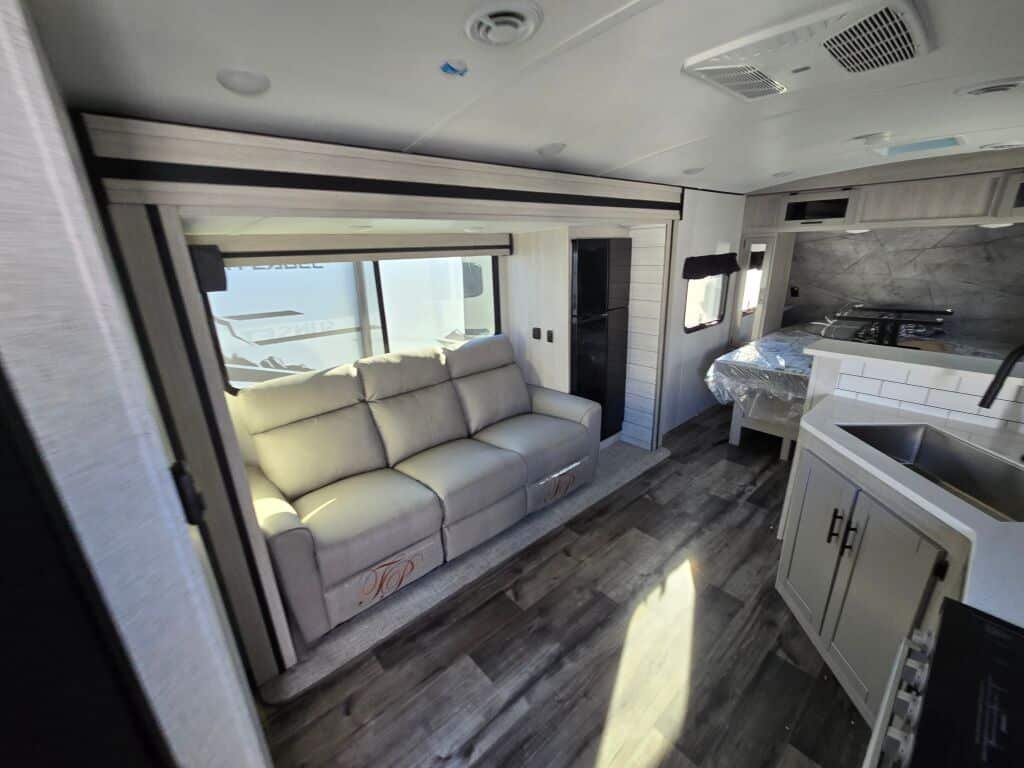 2024-Crossroads-Sunset-Trail-Super-Lite-SS212RB-Travel-Trailer-Stock-K5944-on-sale-at-Poulsbo-RV-5.jpg
