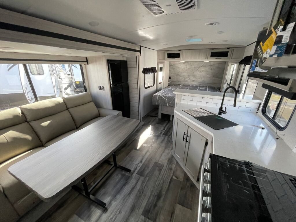2024-Crossroads-Sunset-Trail-Super-Lite-SS212RB-Travel-Trailer-Stock-S584-on-sale-at-Poulsbo-RV-18.jpg