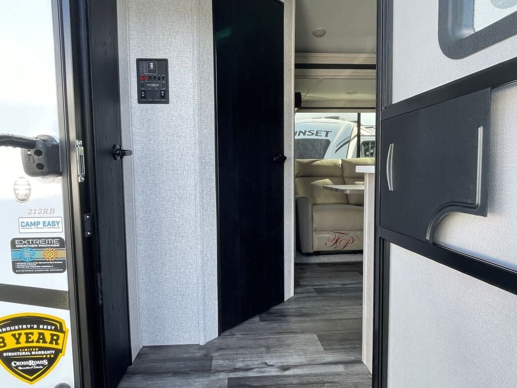 2024-Crossroads-Sunset-Trail-Super-Lite-SS212RB-Travel-Trailer-Stock-S584-on-sale-at-Poulsbo-RV-4.jpg