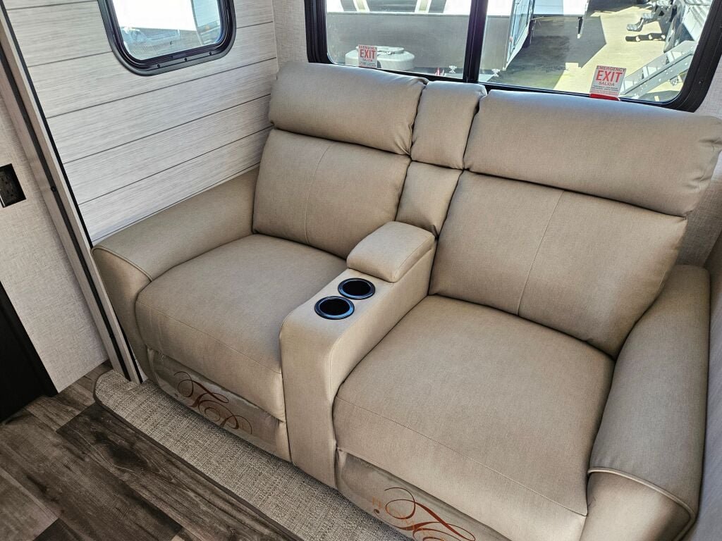 2024-Crossroads-Sunset-Trail-Super-Lite-SS269FK-Travel-Trailer-Stock-E5752-on-sale-at-Poulsbo-RV-12.jpg