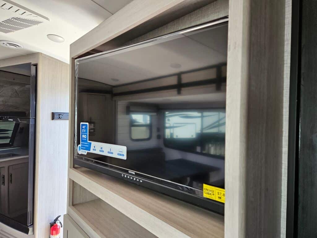 2024-Crossroads-Sunset-Trail-Super-Lite-SS269FK-Travel-Trailer-Stock-E5752-on-sale-at-Poulsbo-RV-9.jpg