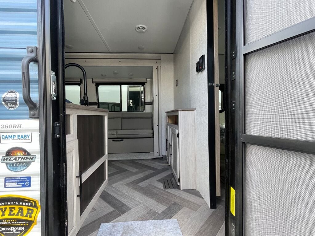 2024-Crossroads-Zinger-Lite-ZR260BH-Travel-Trailer-Stock-K5955-on-sale-at-Poulsbo-RV-4.jpg
