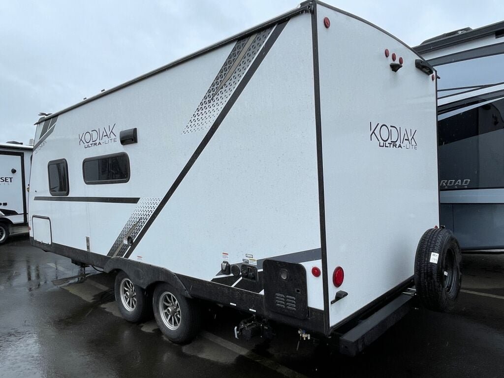 2024-Dutchmen-Kodiak-Ultra-Lite-201QB-Travel-Trailer-Stock-S609-on-sale-at-Poulsbo-RV-2.jpg