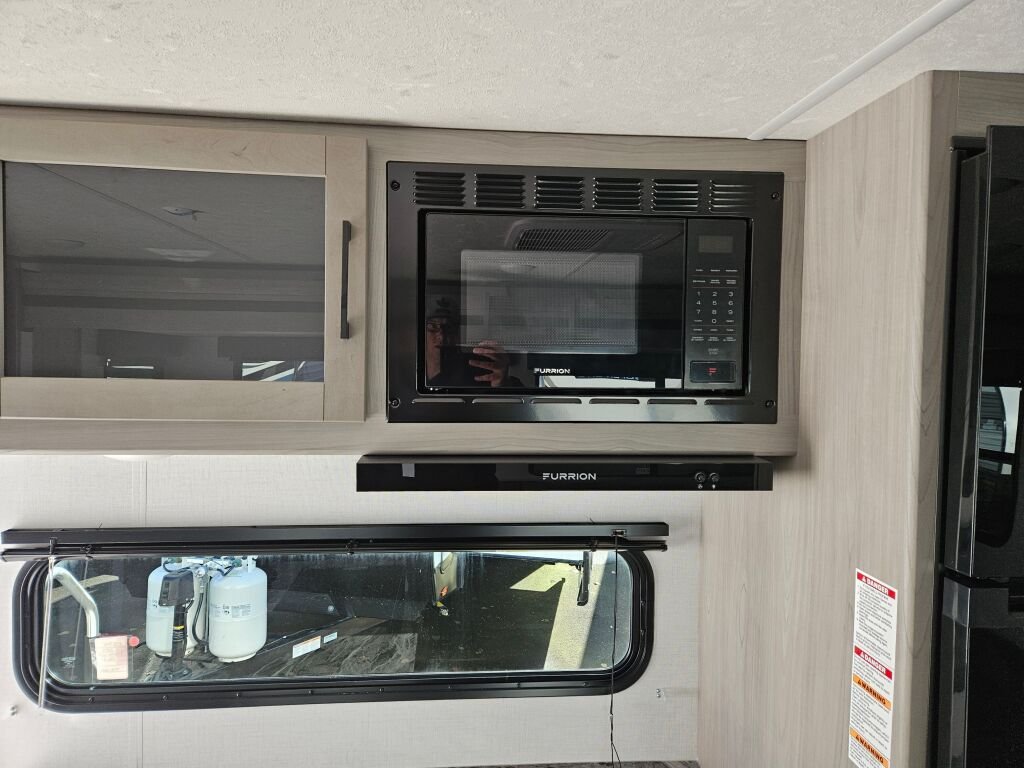 2024-Dutchmen-Kodiak-Ultra-Lite-296BHSL-Travel-Trailer-Stock-E5714-on-sale-at-Poulsbo-RV-12.jpg