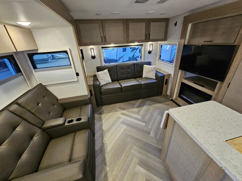 2024-Ember-Touring-Edition-29MRS-Travel-Trailer-Stock-S642A-on-sale-at-Poulsbo-RV-22.jpg