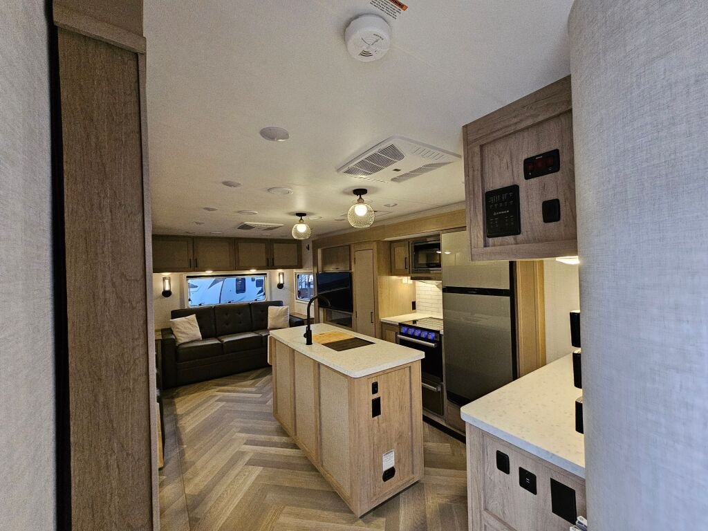 2024-Ember-Touring-Edition-29MRS-Travel-Trailer-Stock-S642A-on-sale-at-Poulsbo-RV-5.jpg