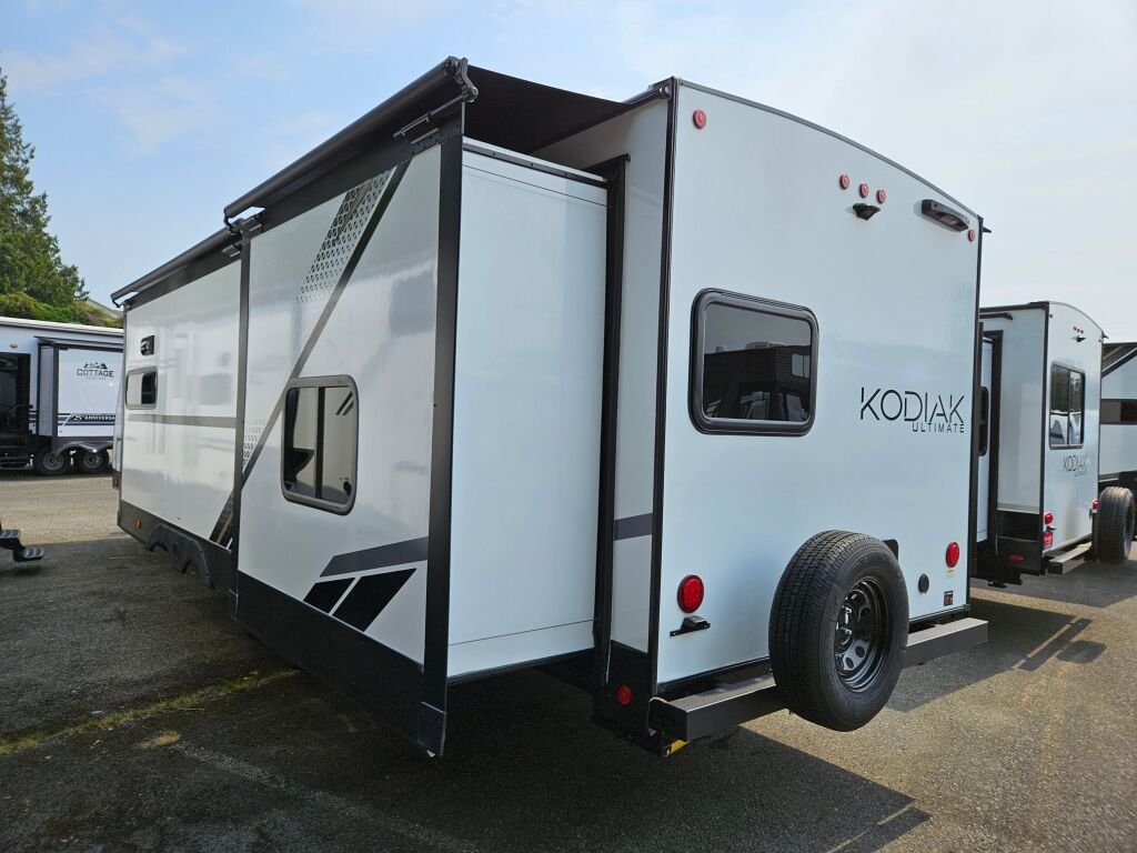 2025-Dutchmen-Kodiak-Ultimate-3321BHSL-Travel-Trailer-Stock-E5796-on-sale-at-Poulsbo-RV-2.jpg