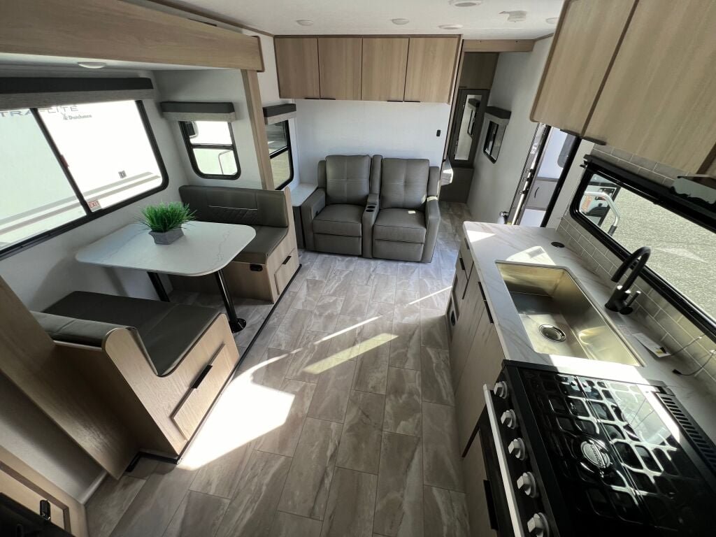 2025-Dutchmen-Kodiak-Ultra-Lite-242RBSL-Travel-Trailer-Stock-S672-on-sale-at-Poulsbo-RV-20.jpg