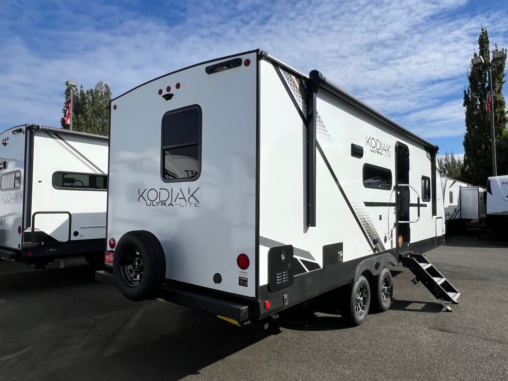 2025-Dutchmen-Kodiak-Ultra-Lite-242RBSL-Travel-Trailer-Stock-S672-on-sale-at-Poulsbo-RV-3.jpg