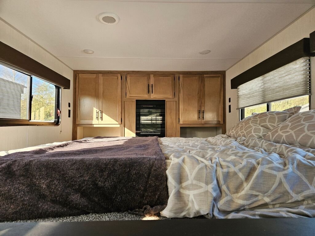 2025-Forest-River-Cascade-20OG-Destination-Trailer-Stock-FCE523-on-sale-at-Poulsbo-RV-10.jpg