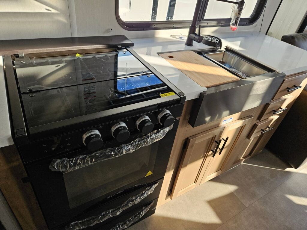 2025-Forest-River-Cascade-20OG-Destination-Trailer-Stock-FCE523-on-sale-at-Poulsbo-RV-11.jpg