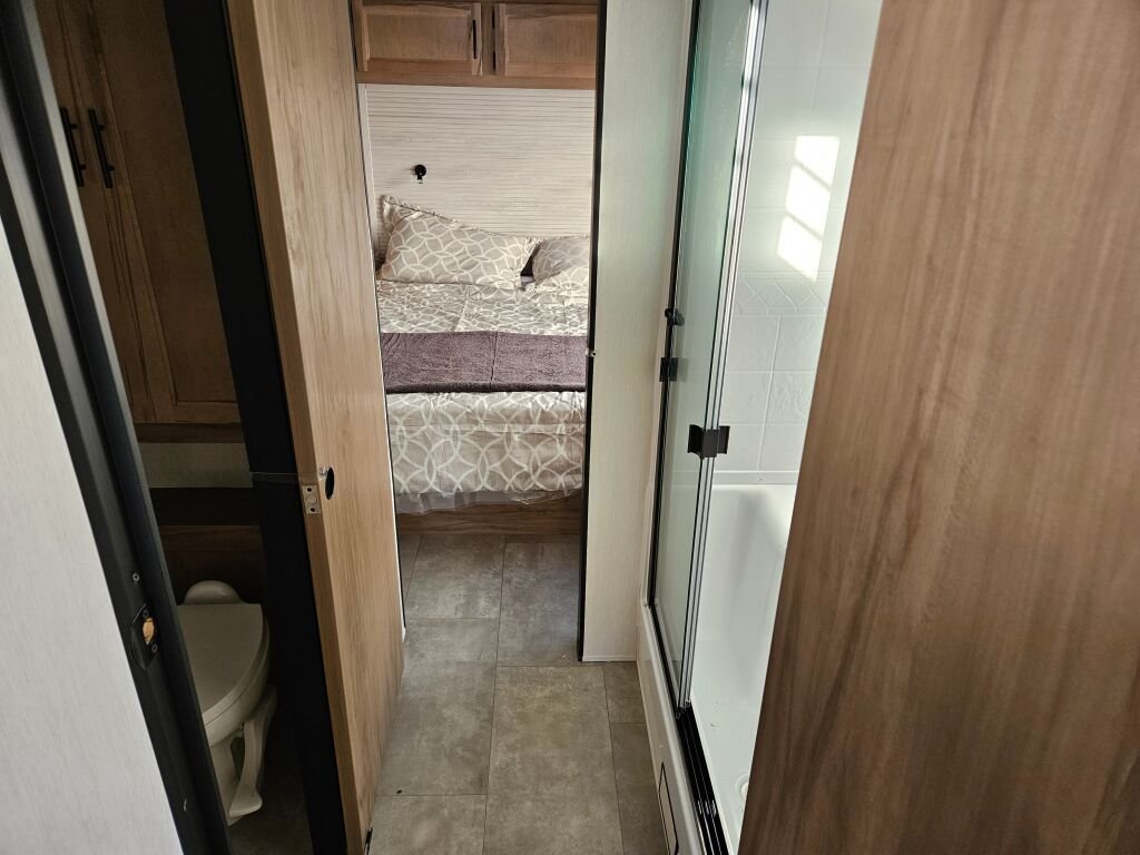 2025-Forest-River-Cascade-20OG-Destination-Trailer-Stock-FCE523-on-sale-at-Poulsbo-RV-4.jpg