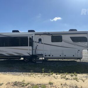 2025 JAYCO NORTH POINT 377RLBH